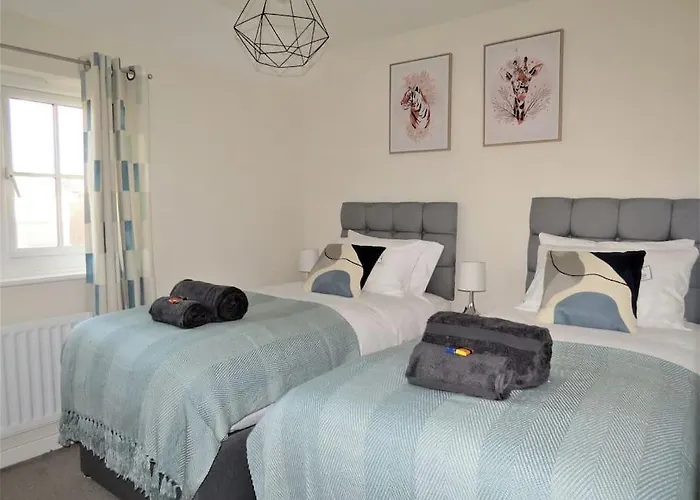 Impeccable With Parking Semesterbostad Bristol