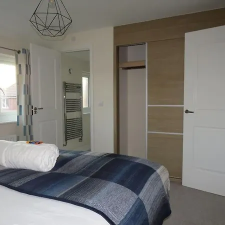 Impeccable With Parking Holiday home *