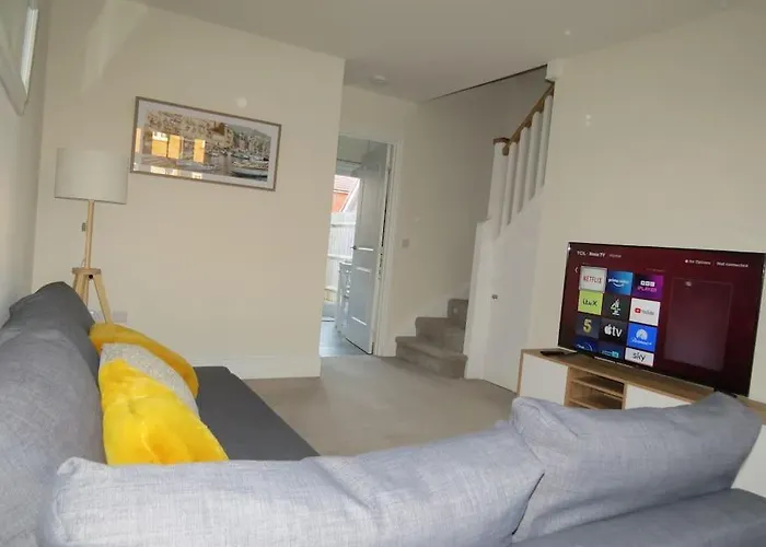 Impeccable With Parking